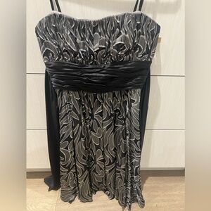 BCBG strapless dress size6